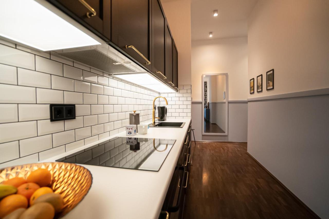 Designer Loft-Ferienwohnung Im Zentrum Mit Tiefgaragen-Parkplatz, Waschmaschine Und Privatterrasse Лейпциг Экстерьер фото