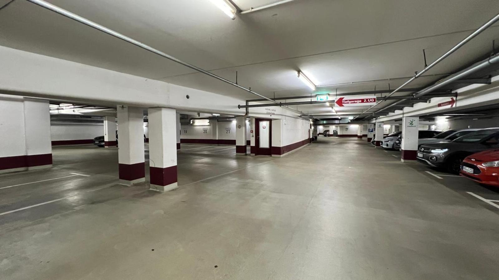 Designer Loft-Ferienwohnung Im Zentrum Mit Tiefgaragen-Parkplatz, Waschmaschine Und Privatterrasse Лейпциг Экстерьер фото